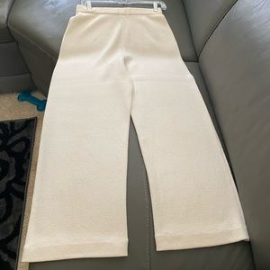 St. John knit pants size 6.